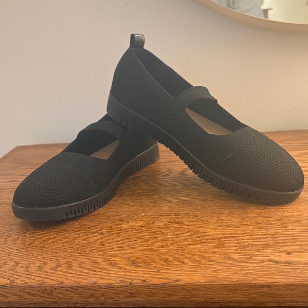 Taryn Rose Black Women's Flats